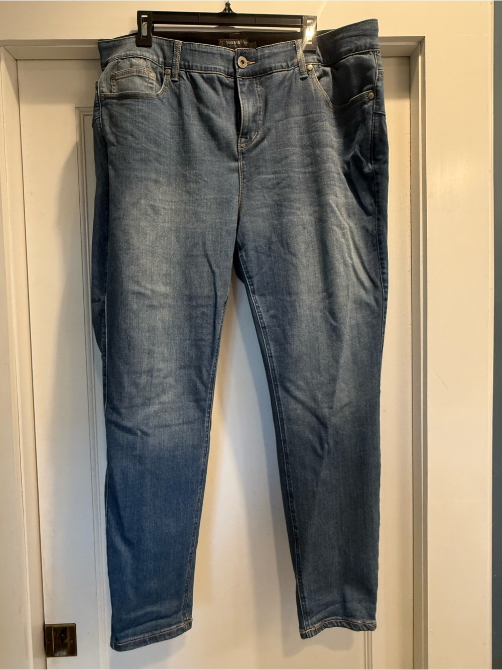 Torrid Bombshell Skinny high rise jeans